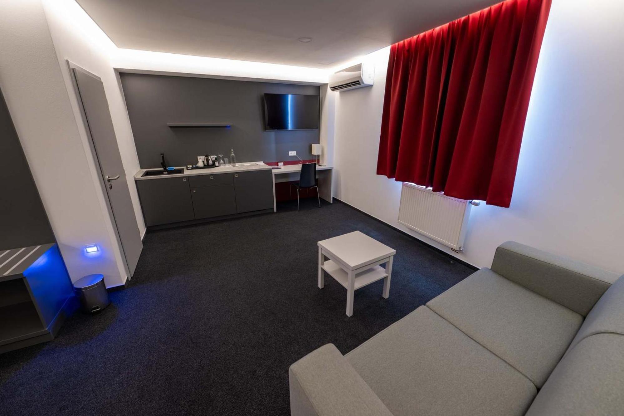 Hotel Villa Eden Jihlava Esterno foto