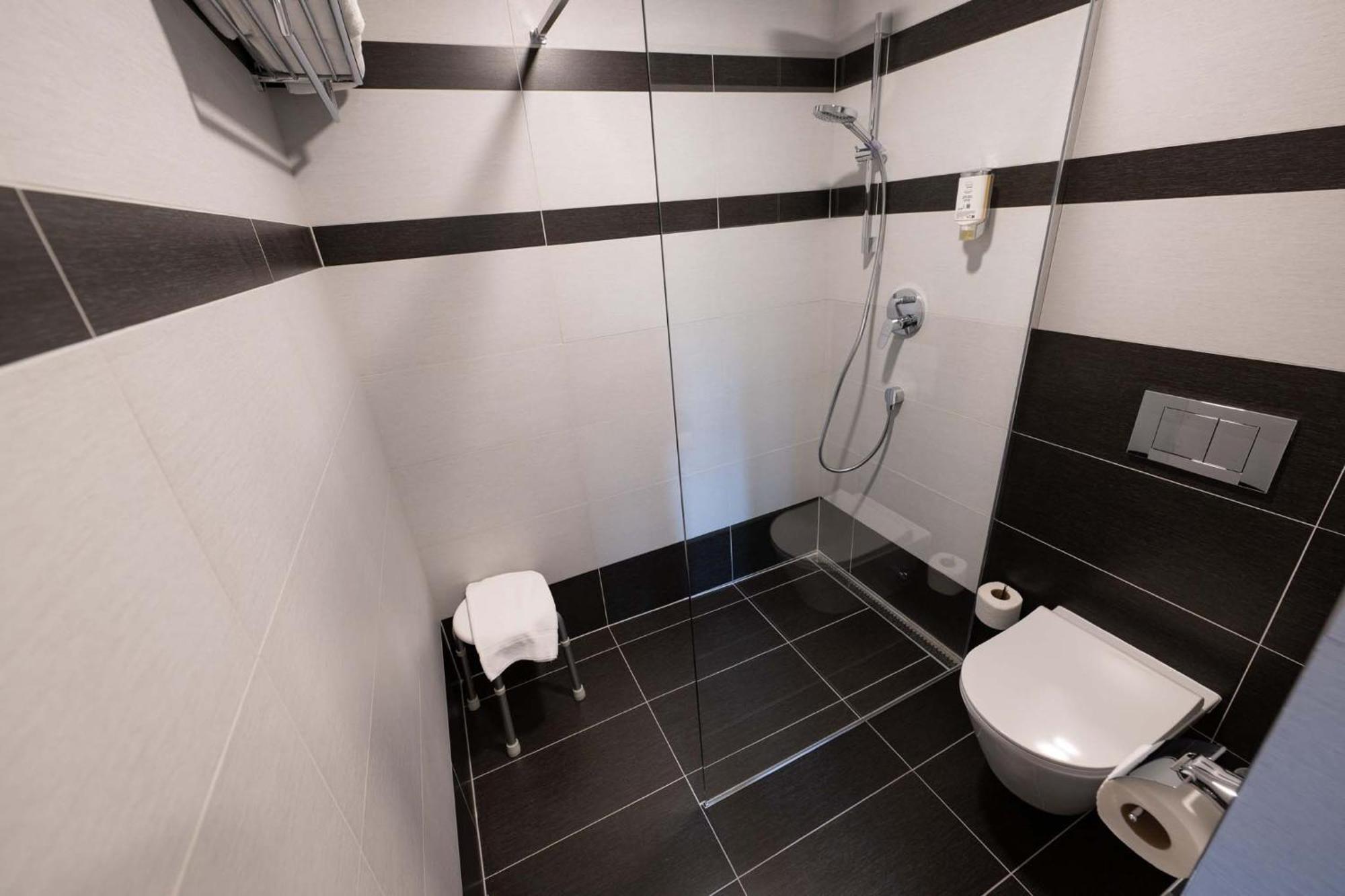Hotel Villa Eden Jihlava Esterno foto