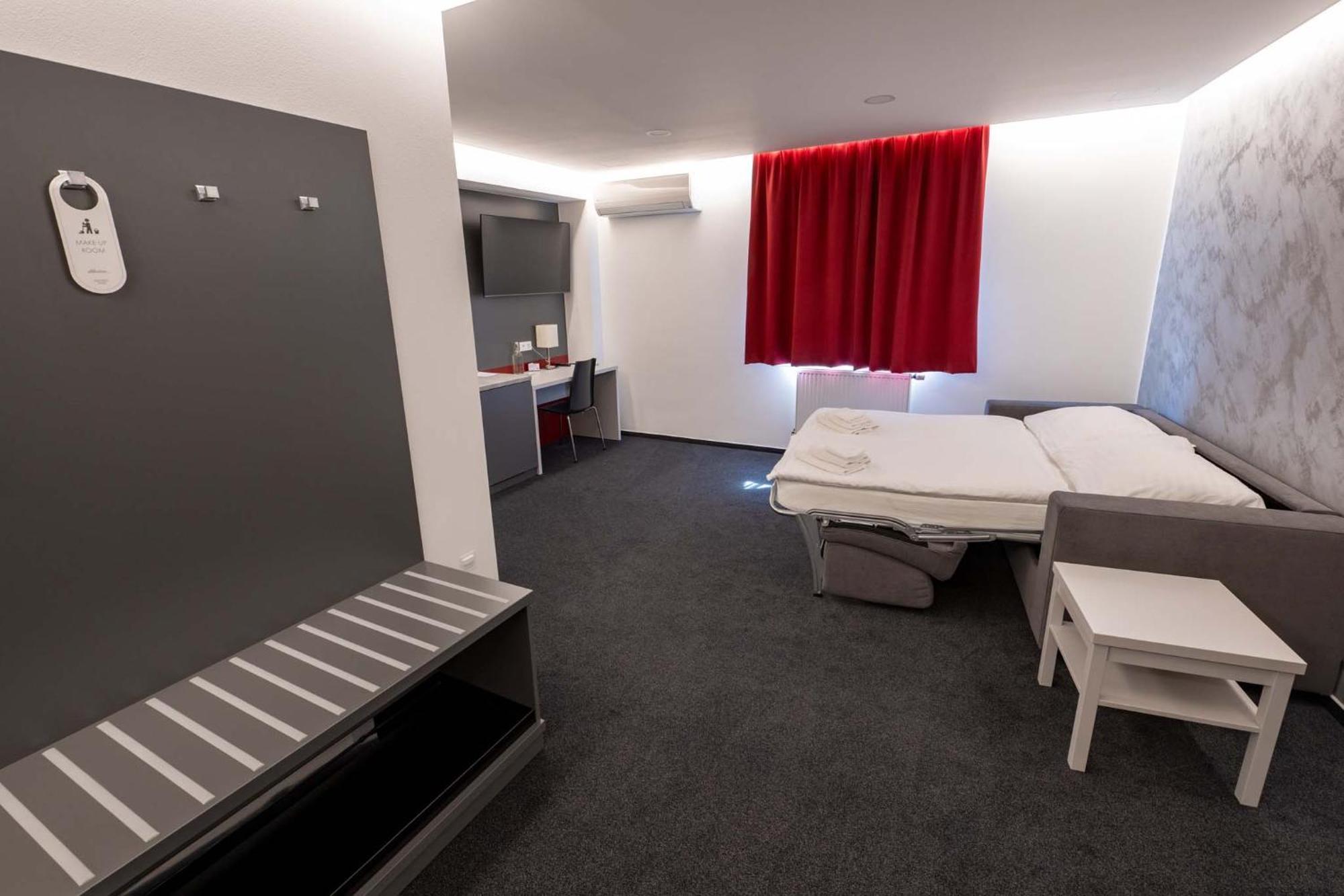 Hotel Villa Eden Jihlava Esterno foto