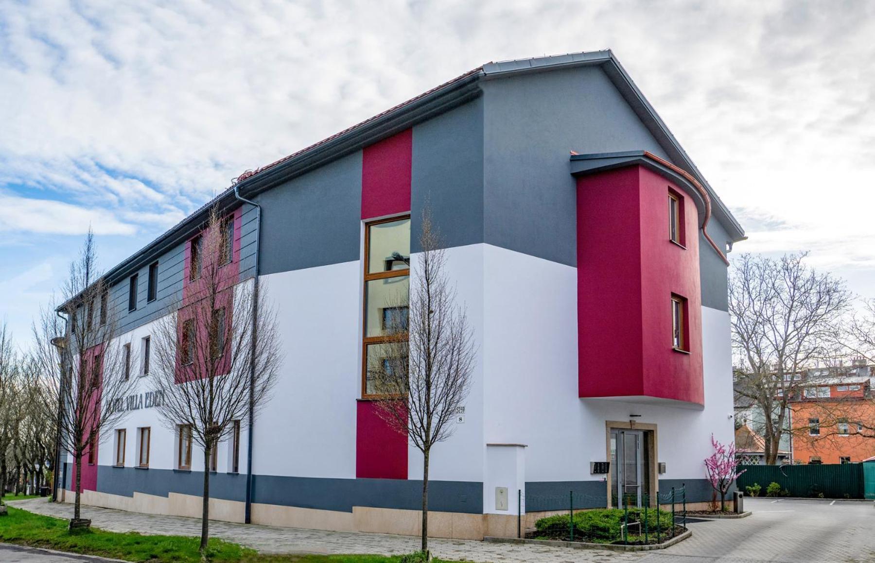 Hotel Villa Eden Jihlava Esterno foto